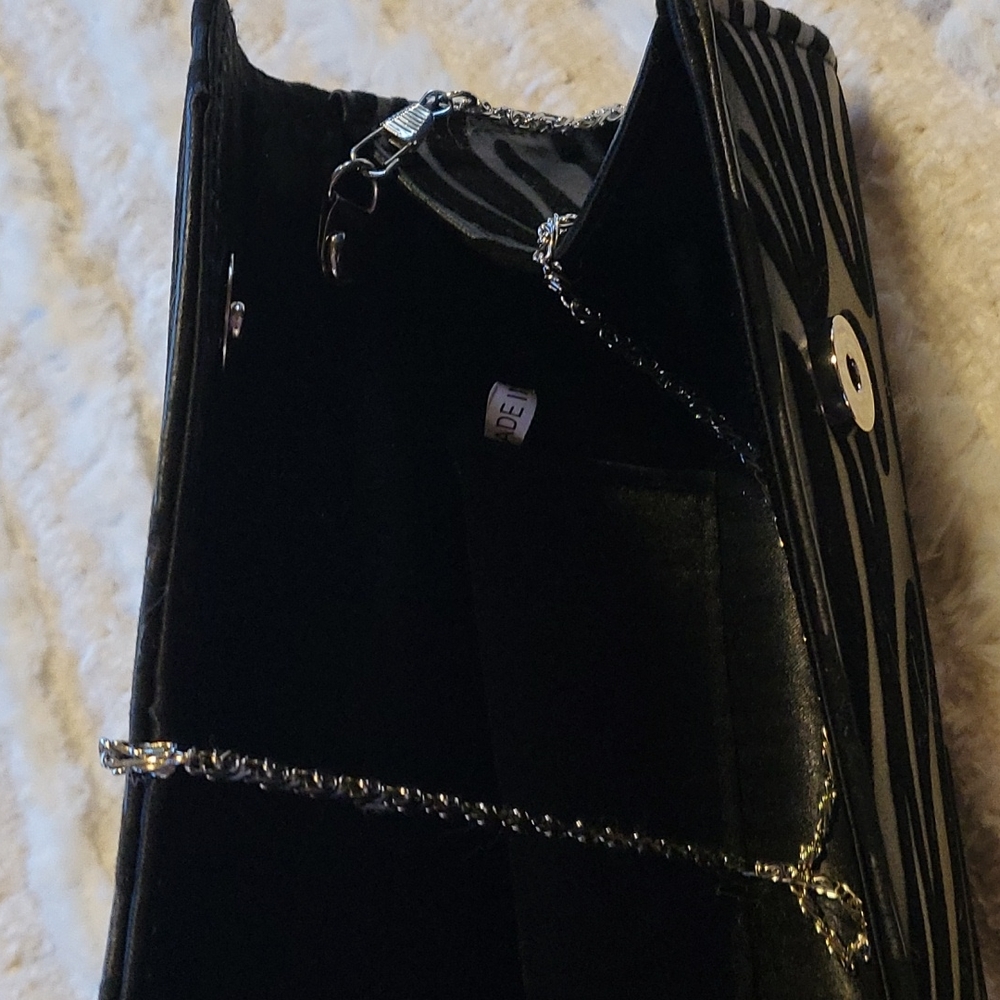 Clutch style Handbag- Black Animal Print with chain - Picture 4 of 6